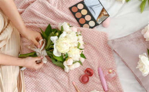 生肖鼠跟猪相合吗_生肖鼠跟猪相合吗婚姻