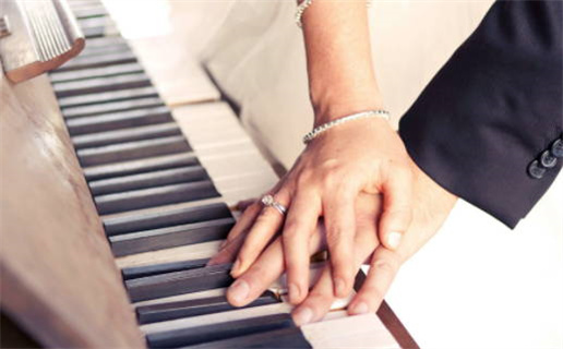 农历二〇二六年六月十八黄历领取结婚证不适宜吗,领证吉日查询