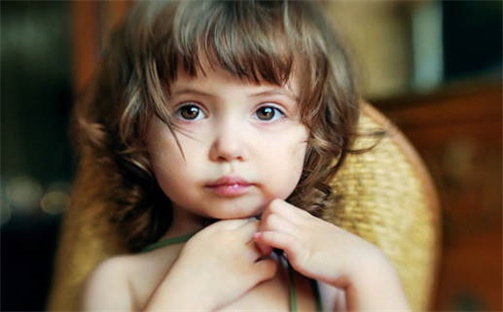 李姓2026年06月26日出生女宝宝的五行取名详解