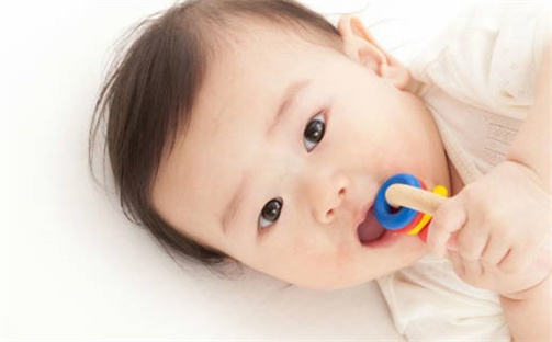 阳光活泼的杨姓男孩名字推荐，438个独特选择让你心动！