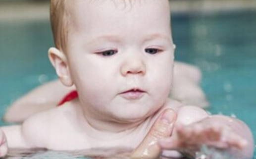 杨姓2026年04月25日出生的女孩子取什么名字好？八字五行取名分析