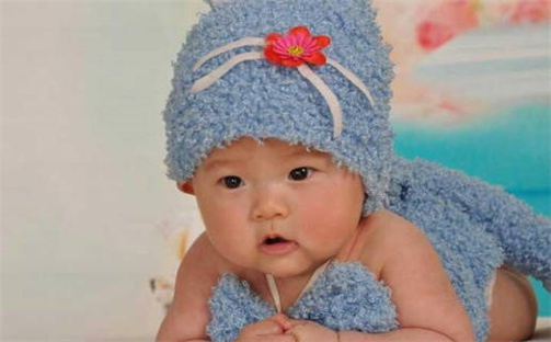 黄姓女宝取名必看：5个独特新颖好名字及五行分析